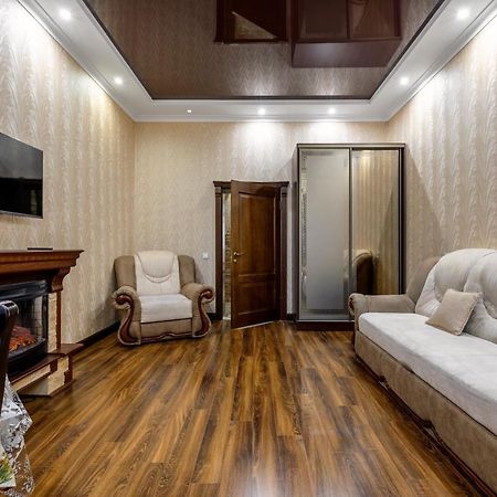 Noviy Svit 4 Apartments Lviv Extérieur photo