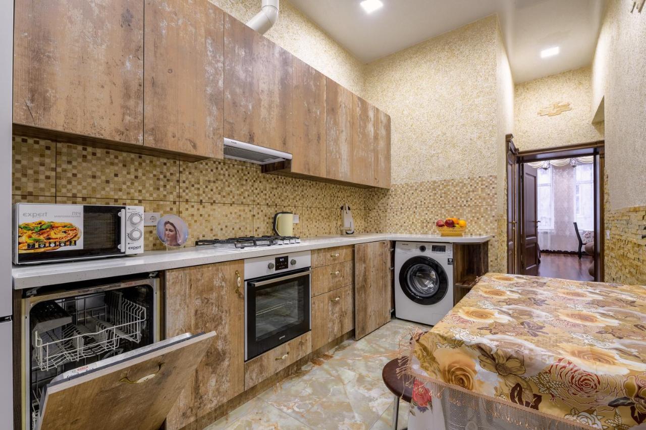 Noviy Svit 4 Apartments Lviv Extérieur photo